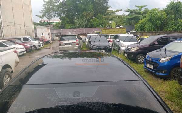 TOYOTA YARIS E