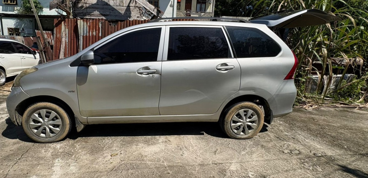 TOYOTA  AVANZA  1.3 E