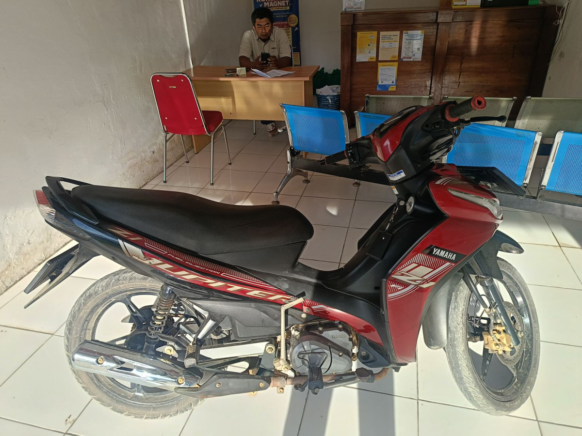 YAMAHA JUPITER Z1 CW