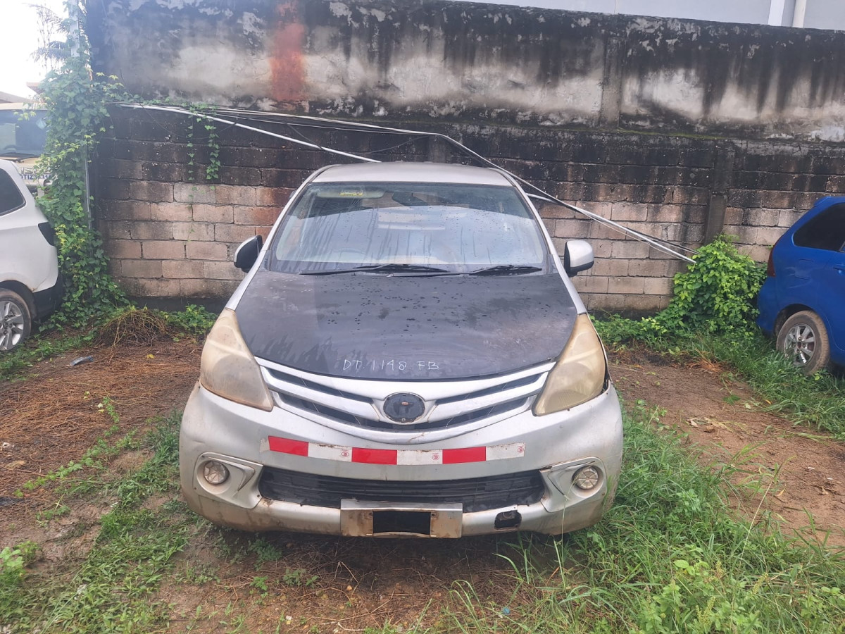 DAIHATSU  XENIA