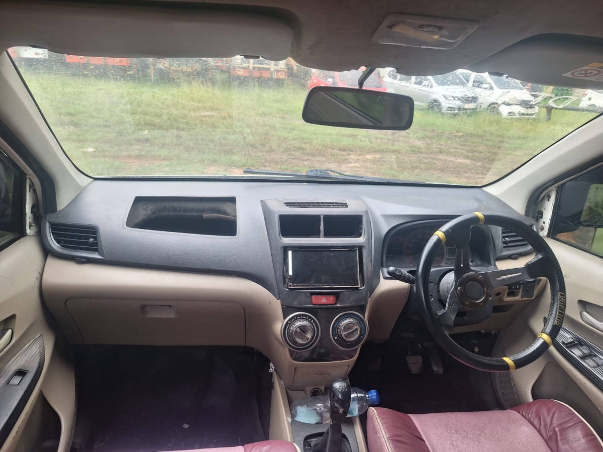 TOYOTA AVANZA 1.3 G