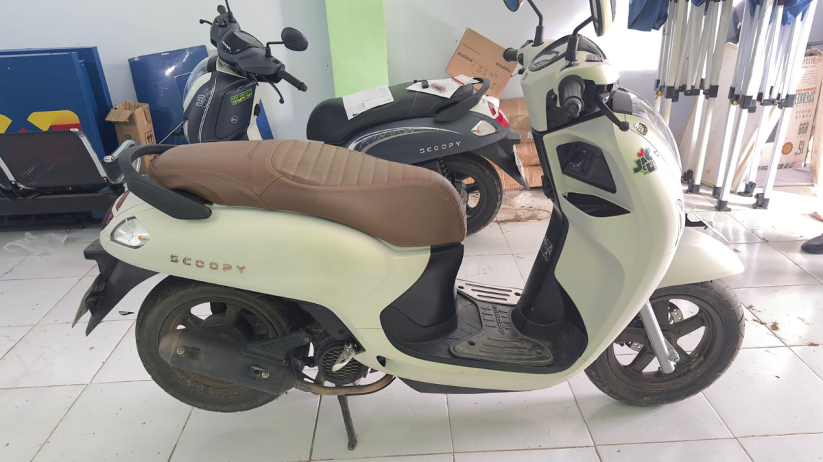 HONDA SCOOPY PRESTIGE