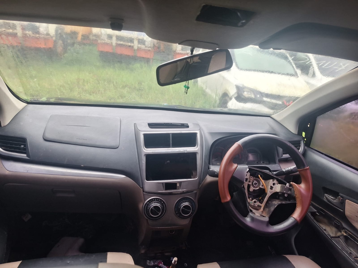 TOYOTA AVANZA 1.3 G