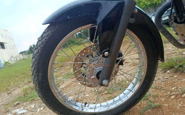 HONDA CB 150 Verza