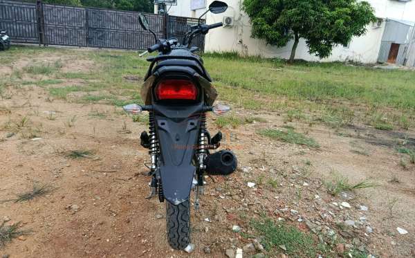 HONDA CB 150 Verza