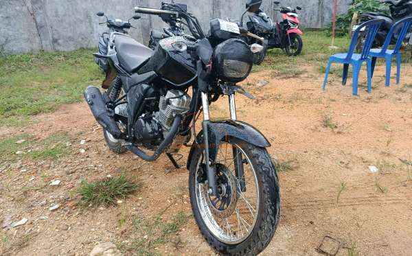 HONDA CB 150 Verza