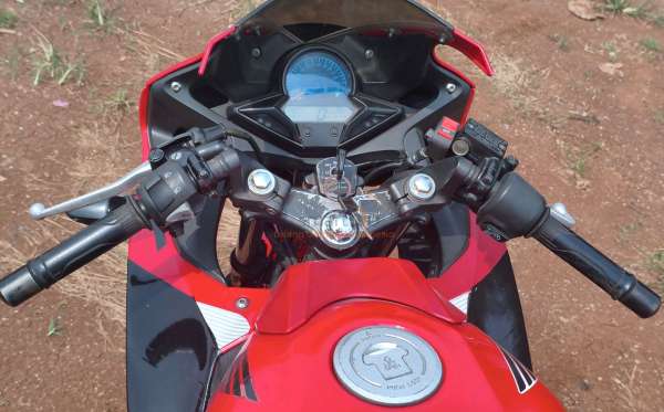 HONDA CBR 150 R