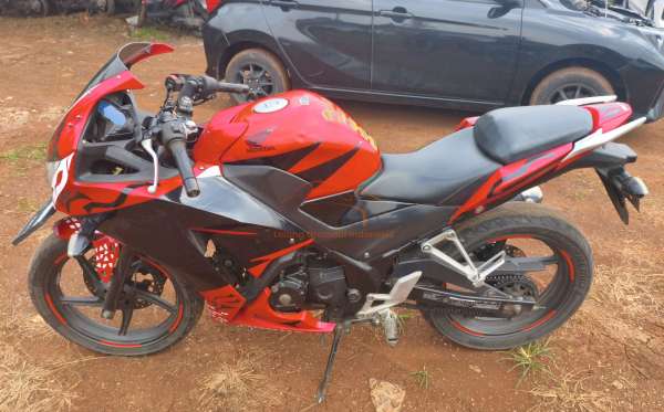 HONDA CBR 150 R