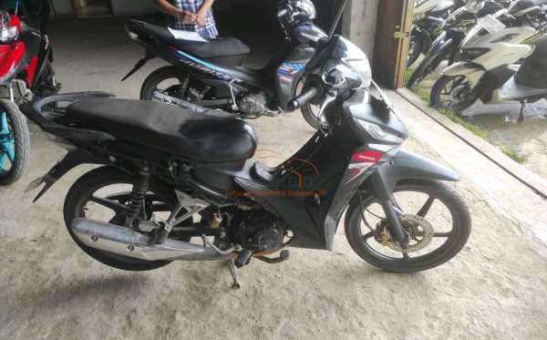 HONDA  REVO