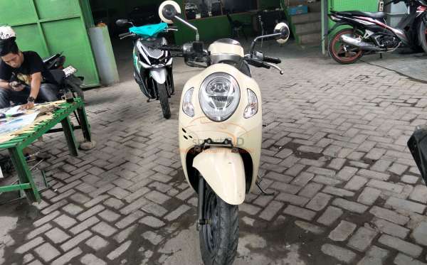 HONDA SCOOPY SPORTY