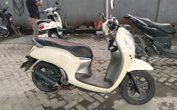 HONDA SCOOPY SPORTY