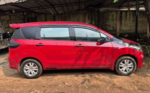SUZUKI  ERTIGA