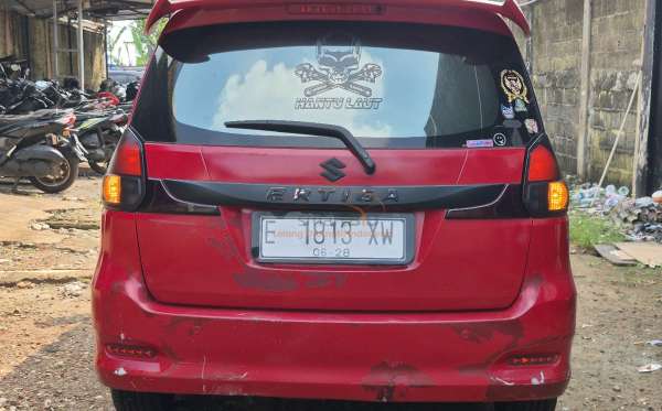 SUZUKI  ERTIGA