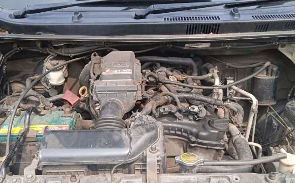 TOYOTA AVANZA 1.3 E