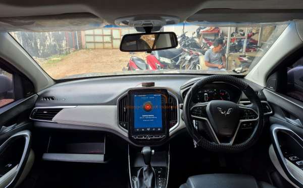 WULING ALMAZ 1.5 LT LUX CVT