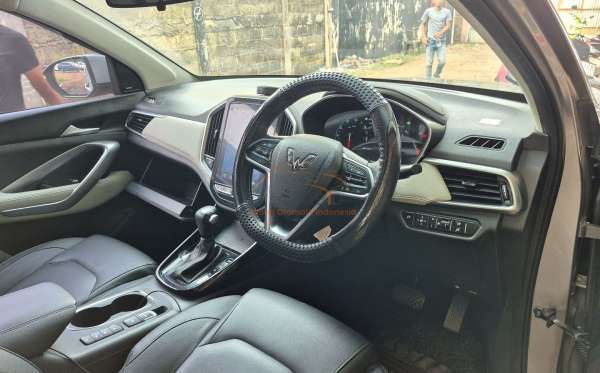 WULING ALMAZ 1.5 LT LUX CVT