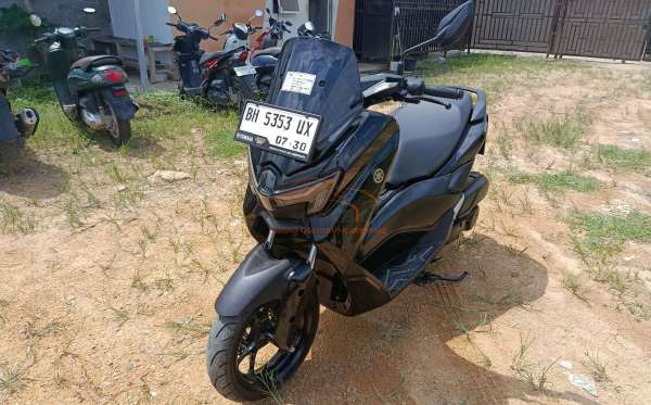 YAMAHA NMAX
