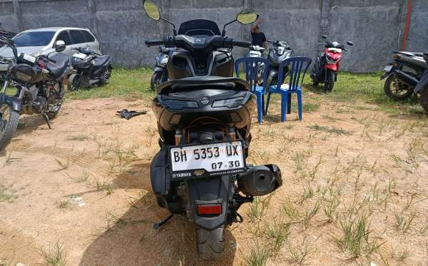 YAMAHA NMAX