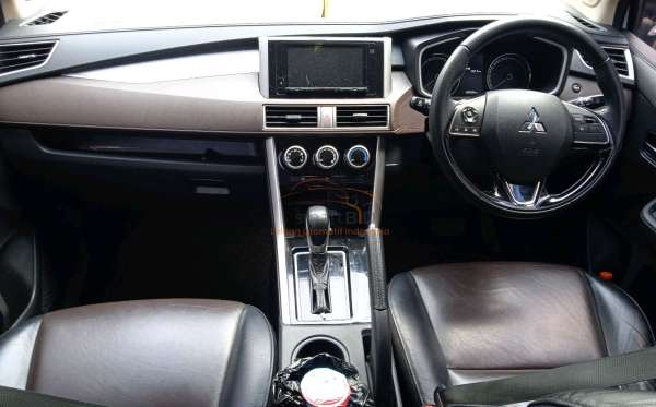 MITSUBISHI XPANDER CROSS 1.5 L