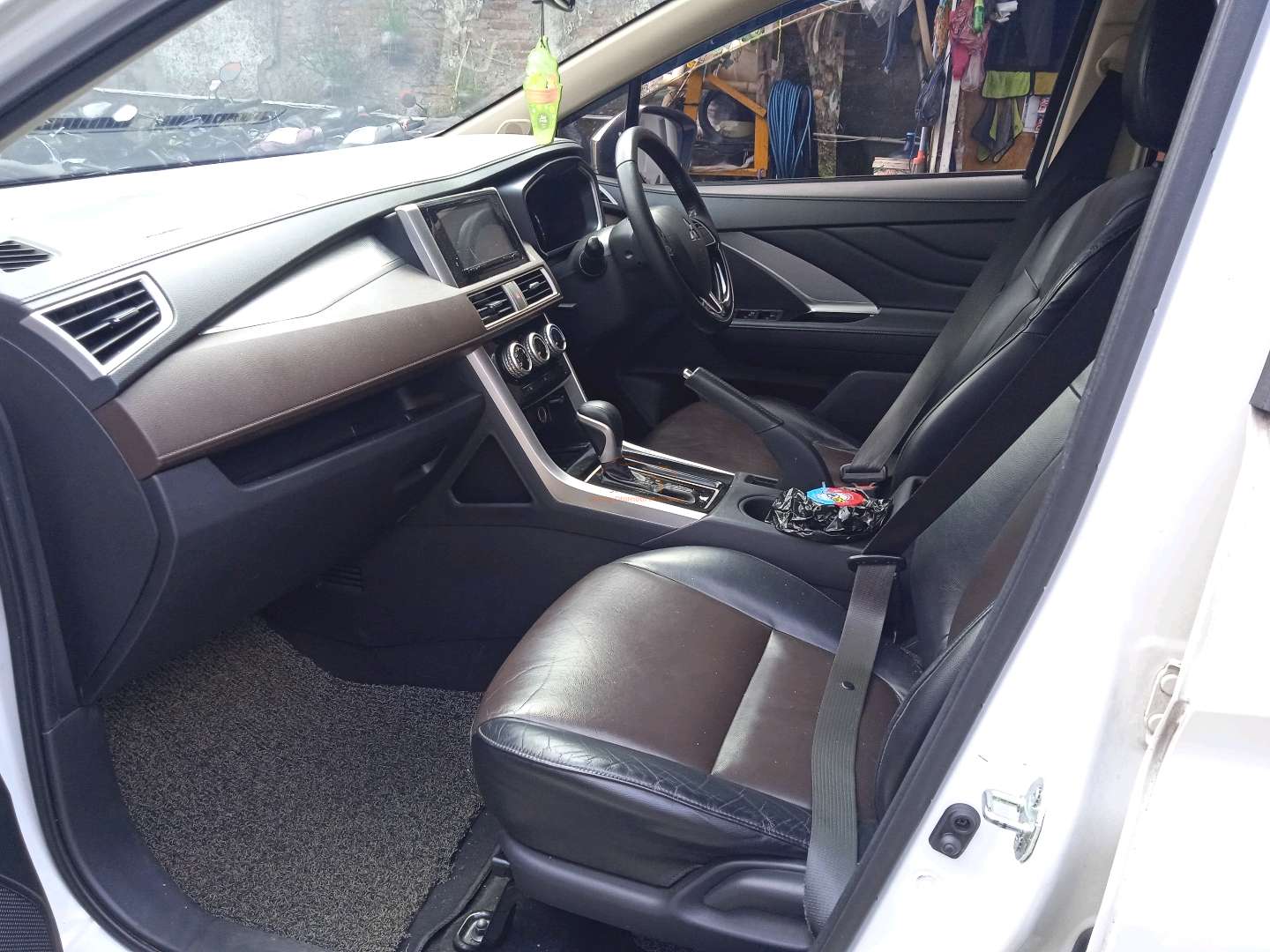 MITSUBISHI XPANDER CROSS 1.5 L