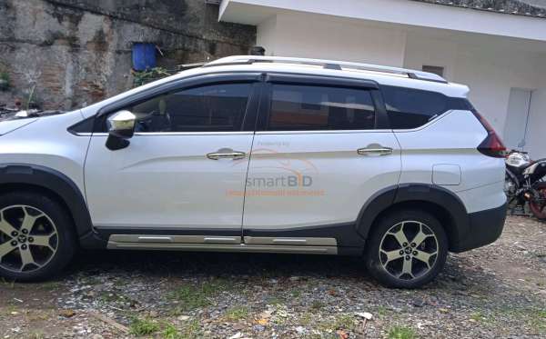 MITSUBISHI XPANDER CROSS 1.5 L