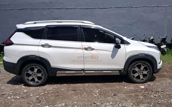 MITSUBISHI XPANDER CROSS 1.5 L