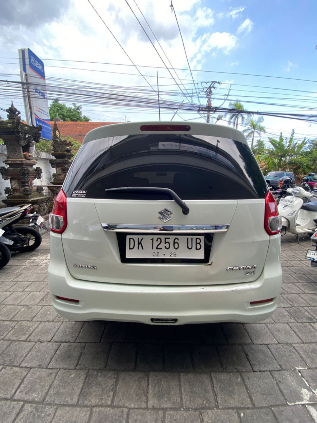 SUZUKI ERTIGA  SDX