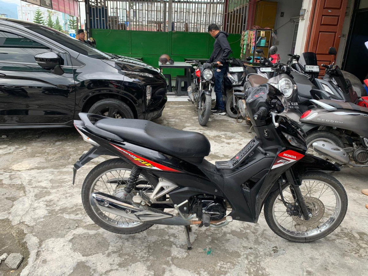 HONDA REVO FIT