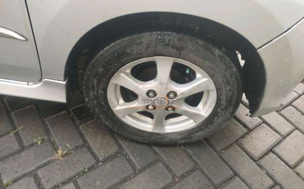 DAIHATSU AYLA 1.0 X