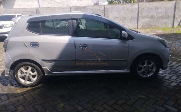 DAIHATSU AYLA 1.0 X