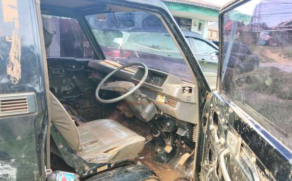 MITSUBISHI  L 300 L300 PU FB-R (4X2)