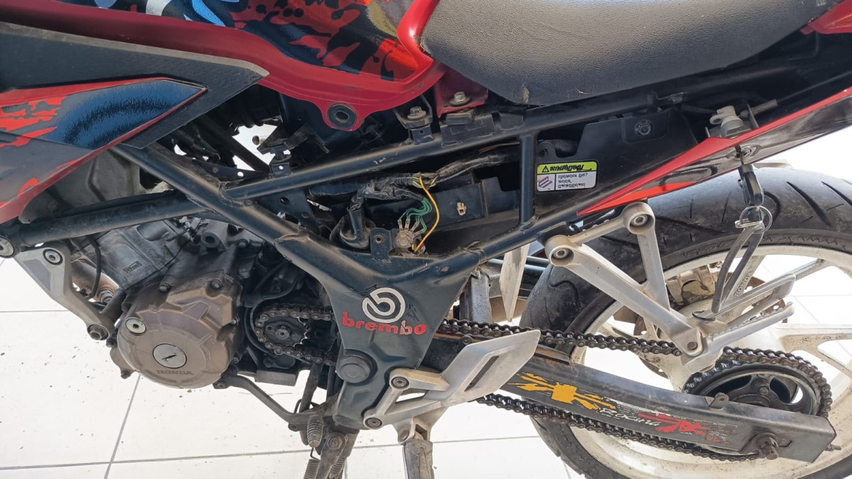 HONDA CB 150 R