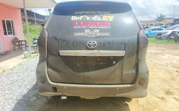 TOYOTA AVANZA VELOZ