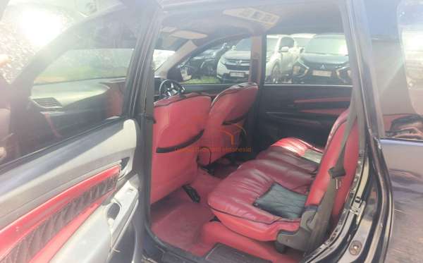 TOYOTA AVANZA VELOZ