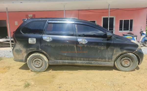 TOYOTA AVANZA VELOZ