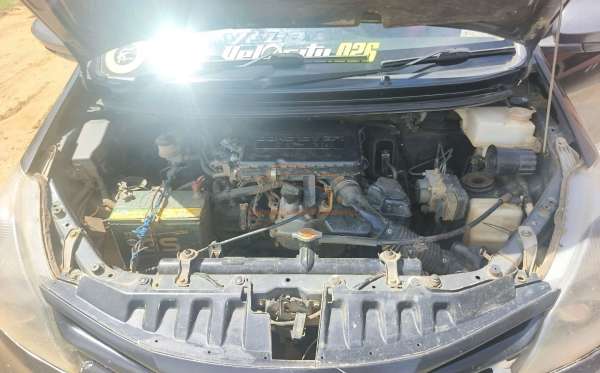TOYOTA AVANZA VELOZ