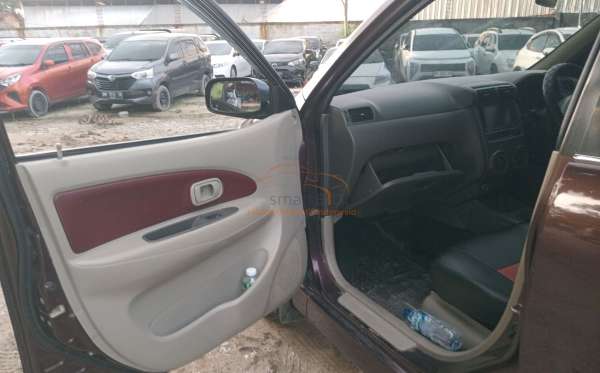 TOYOTA AVANZA