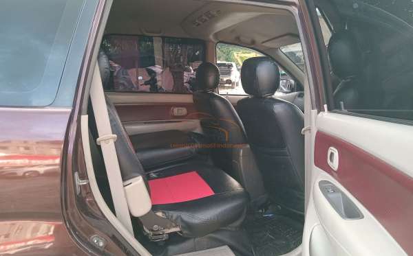 TOYOTA AVANZA