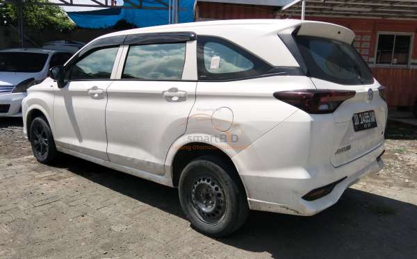 TOYOTA AVANZA 1.3 E