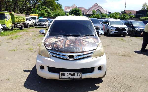 TOYOTA  AVANZA VELOZ 1.5