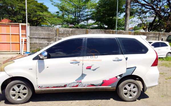 TOYOTA  AVANZA VELOZ 1.5