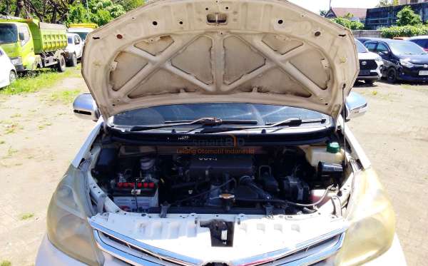 TOYOTA  AVANZA VELOZ 1.5