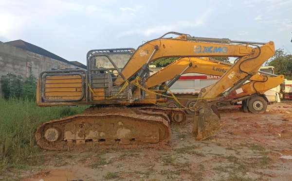 XCMG XCMG EXCAVATOR XE135F