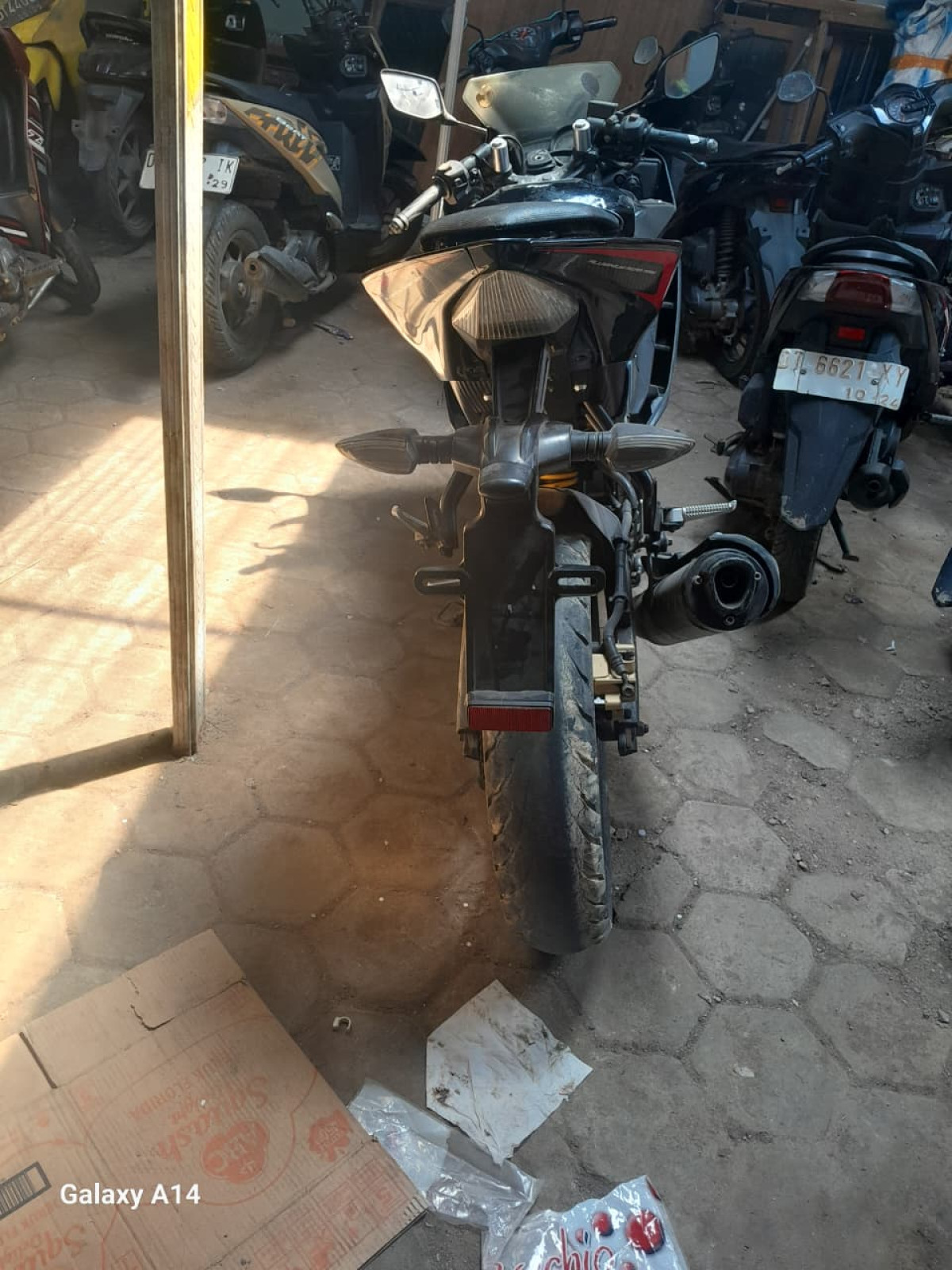 YAMAHA R15