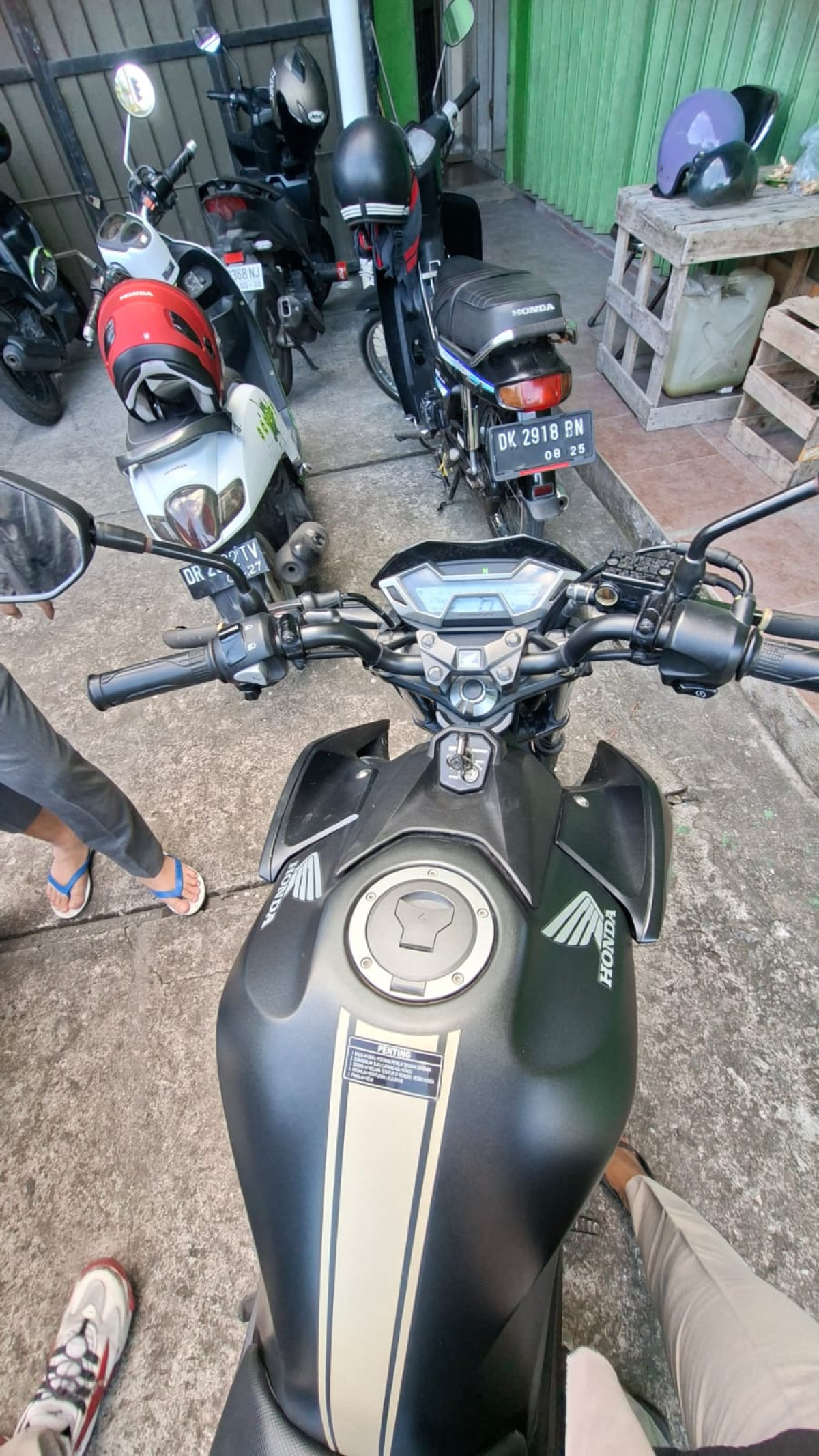 HONDA CB 150 R