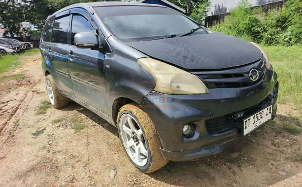 DAIHATSU  XENIA