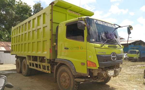 HINO  FM8JN2D