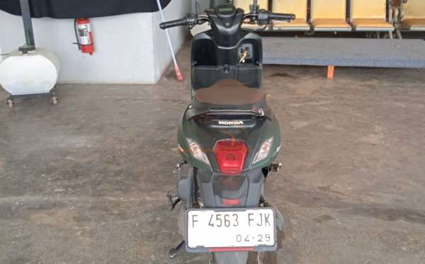 HONDA  GENIO