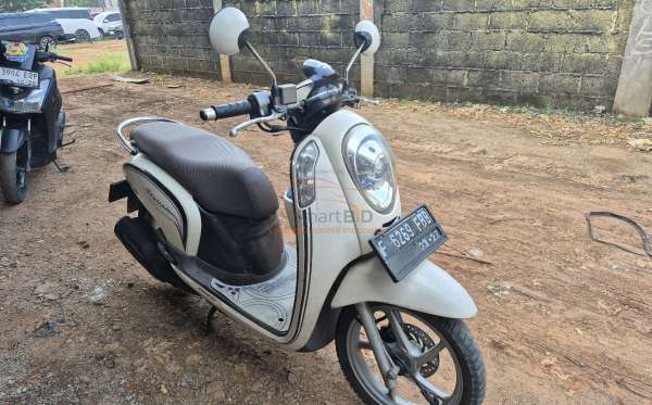 HONDA SCOOPY CW