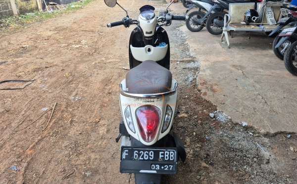 HONDA SCOOPY CW